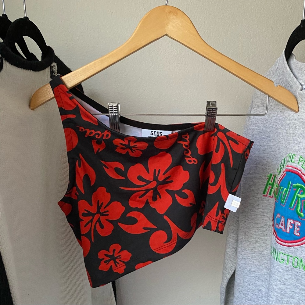 GCDS top and skirt set BRAND NEW WITHOUT TAGS